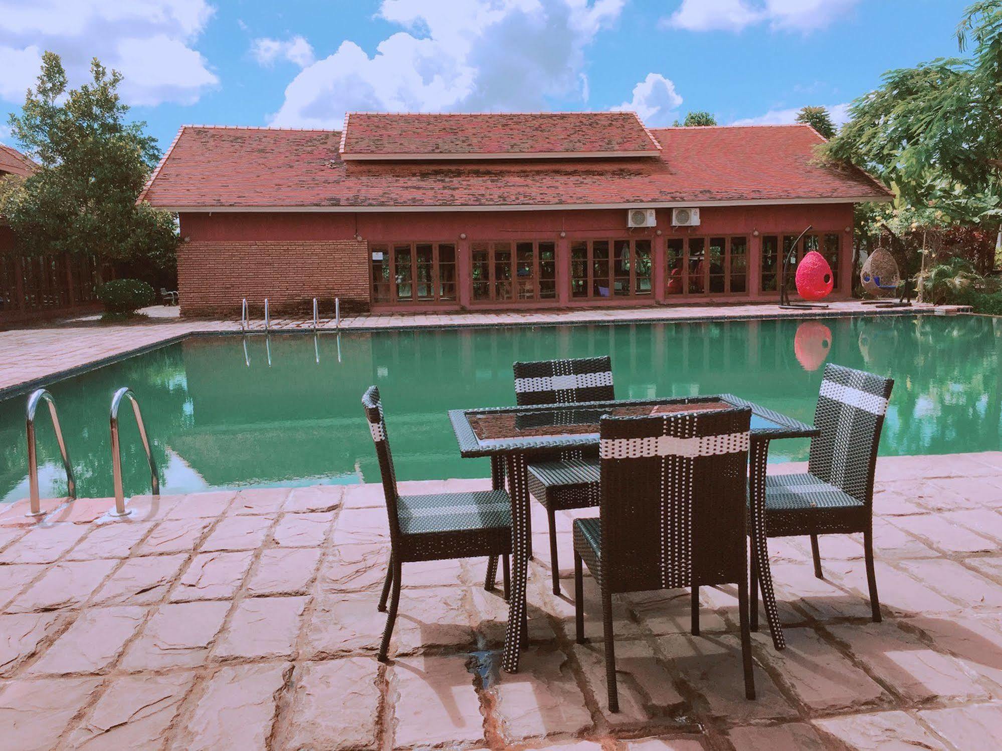 Chiangmai Royal Creek Hotel Hang Dong Ngoại thất bức ảnh